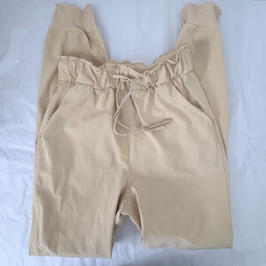 Lululemon | Keep Moving Jogger | Sz 0 | Trench | EUC